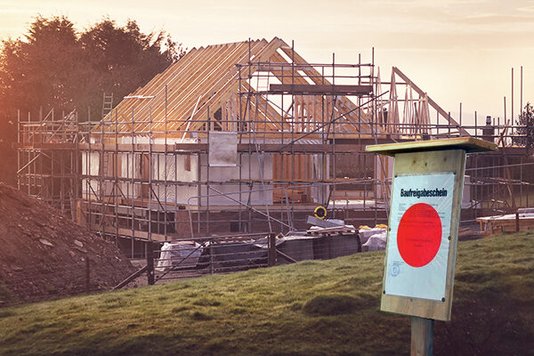 Baugenehmigung-Bauantrag-Ratgeber-Town-Country-Haus-04 Gerüst Hausbau